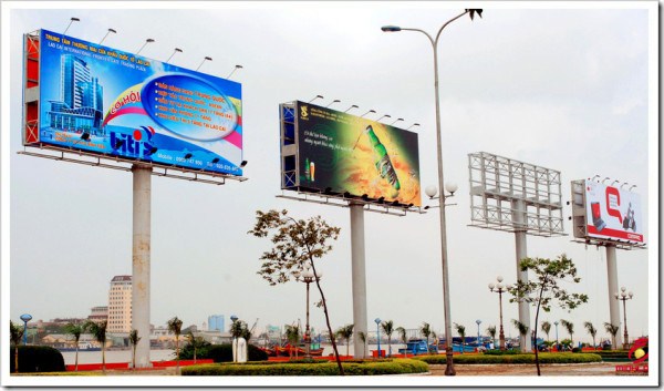 Pano quảng cáo