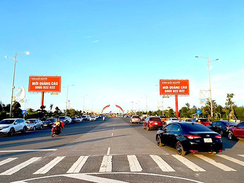 Pano quảng cáo ngoài trời