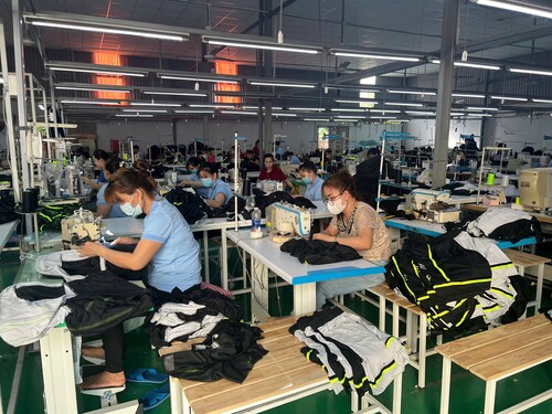 Phân xưởng sản xuất nhà máy thứ 2