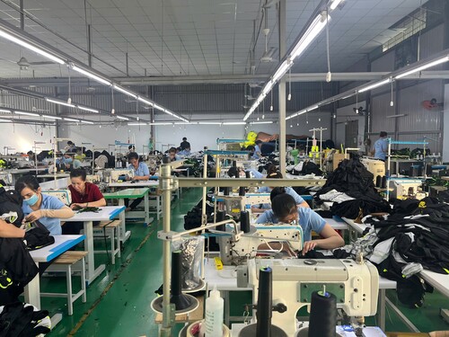 Phân xưởng sản xuất nhà máy thứ 2
