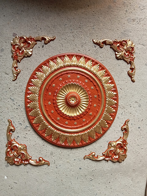 Phào tường, mâm gỗ dát vàng