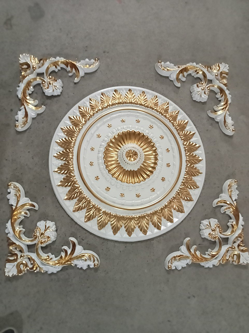 Phào tường, mâm gỗ dát vàng