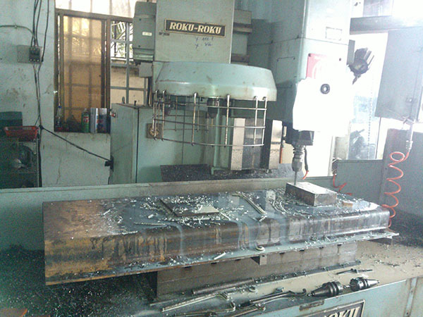 Phay CNC bể bơm