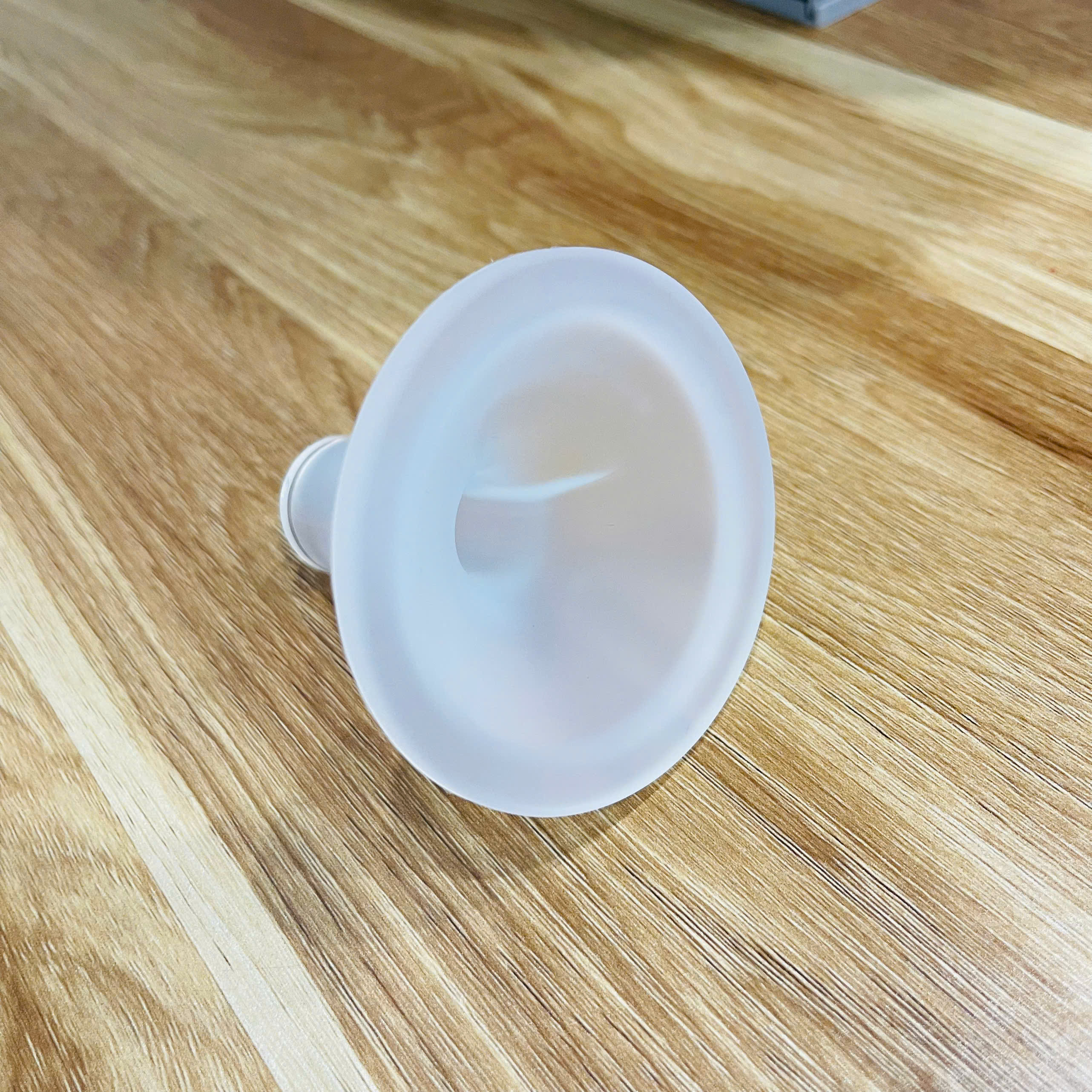 Phễu hút sữa em bé silicone