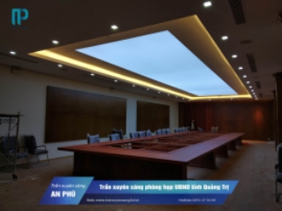 Phòng họp UBND Quảng Trị