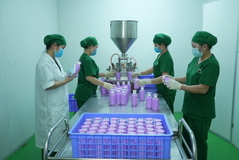 Phòng chiết rót
