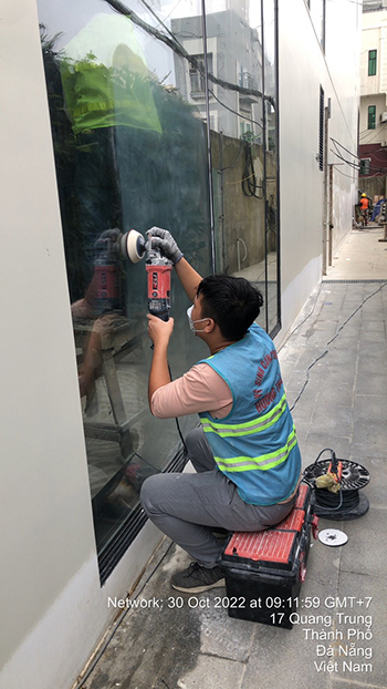 Phục hồi kính ố mốc, trầy xước