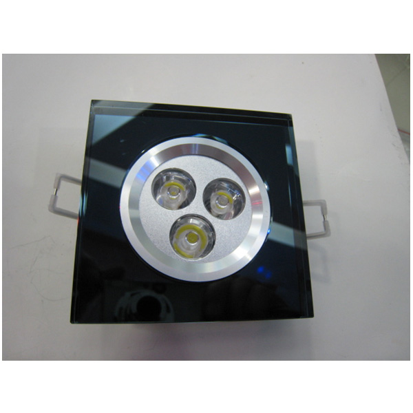 Đèn led âm trần