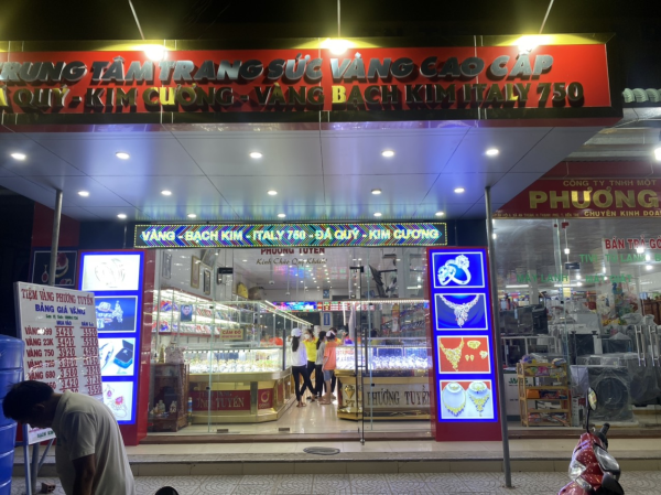 Bảng hiệu quảng cáo