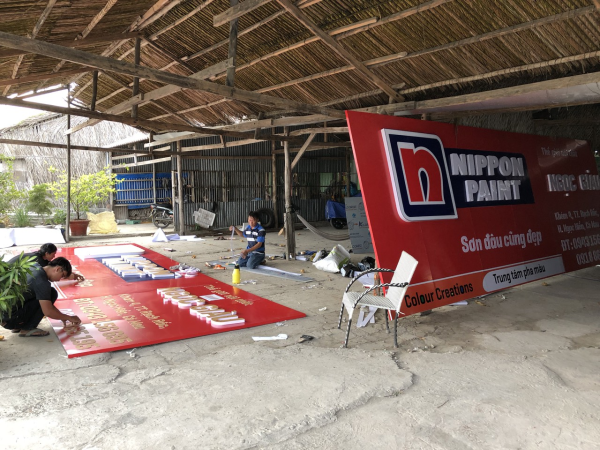 Bảng hiệu quảng cáo