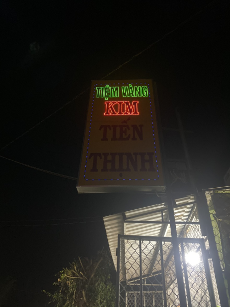 Biển quảng cáo ngoài trời