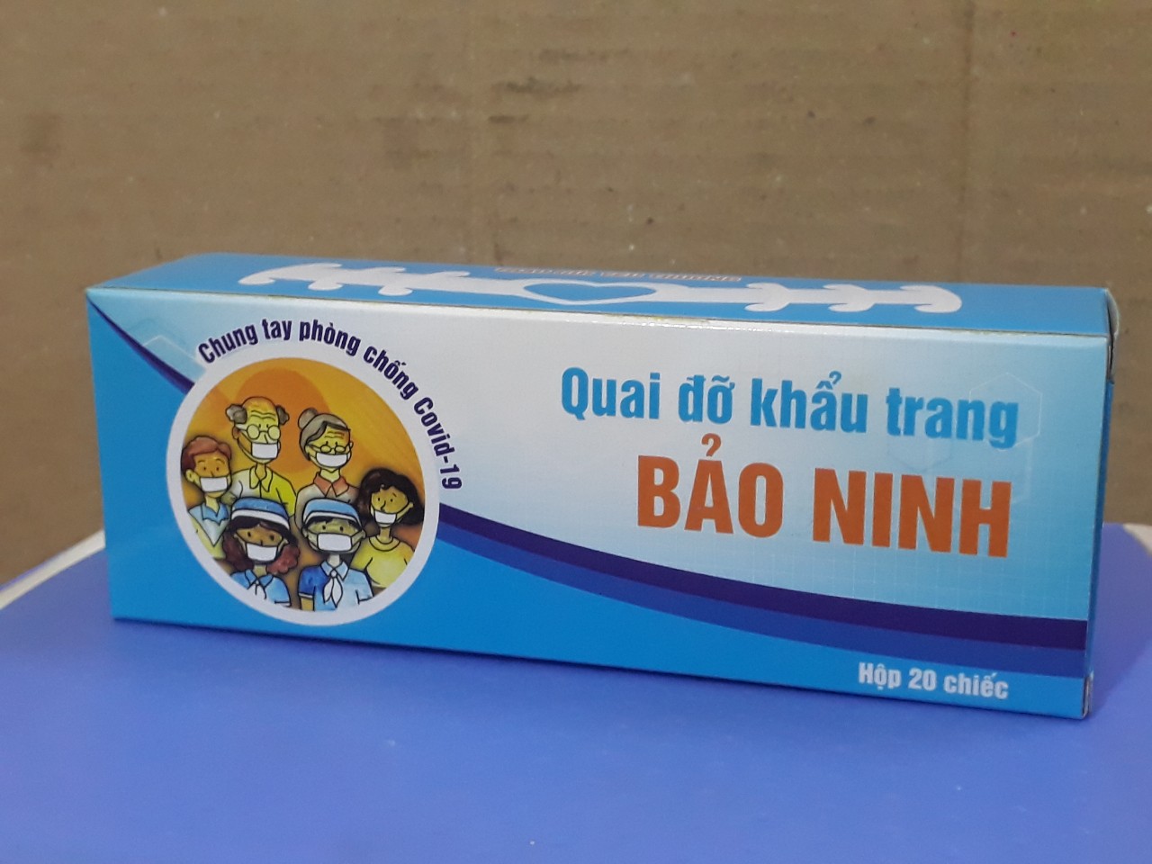 Quai nhựa đỡ khẩu trang