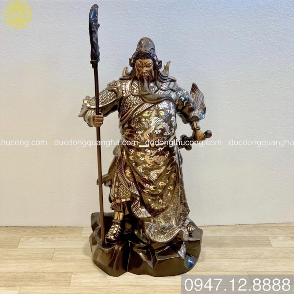Quan Vân Trường khảm tam khí