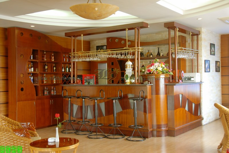 Quầy rượu