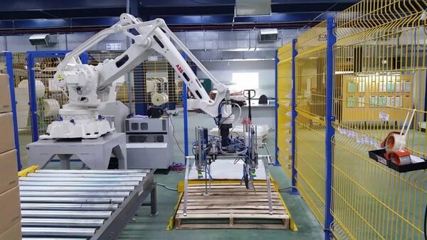 Robot phân loại hàng hóa tự động