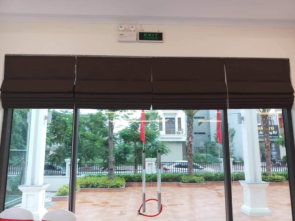 Rèm Roman vải xếp lớp