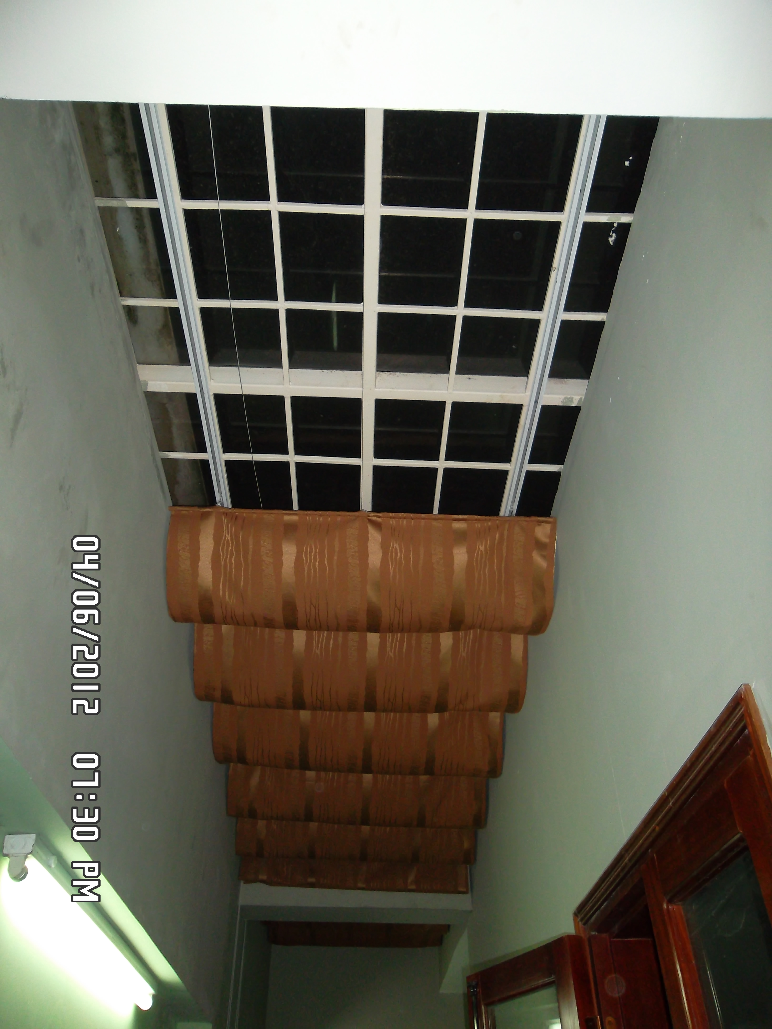 Rèm trần nhà