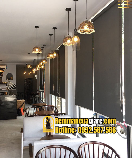 Rèm cuốn lưới quán cà phê