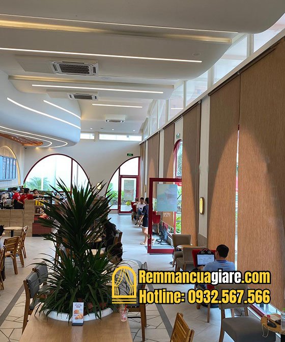 Rèm cuốn vải lưới che nắng độ thoáng cao