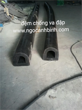 Ron cao su chống va đập tàu