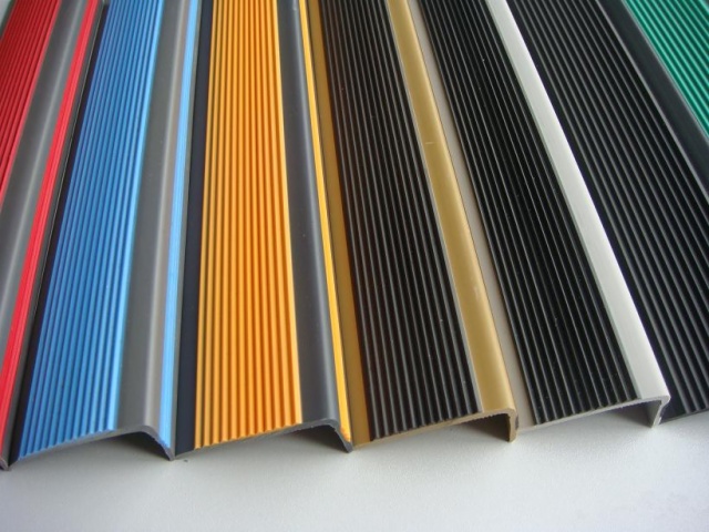 Rubber cầu thang