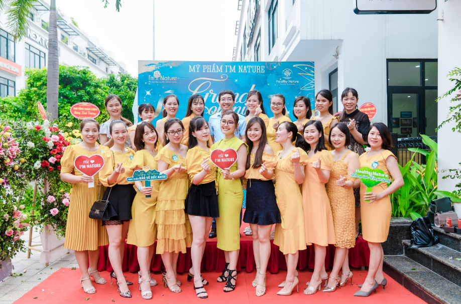Bàn ghế gỗ