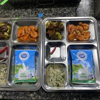 Sườn kho, đậu hũ dồn thịt