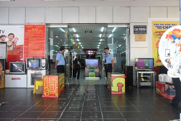 Bảo vệ siêu thị