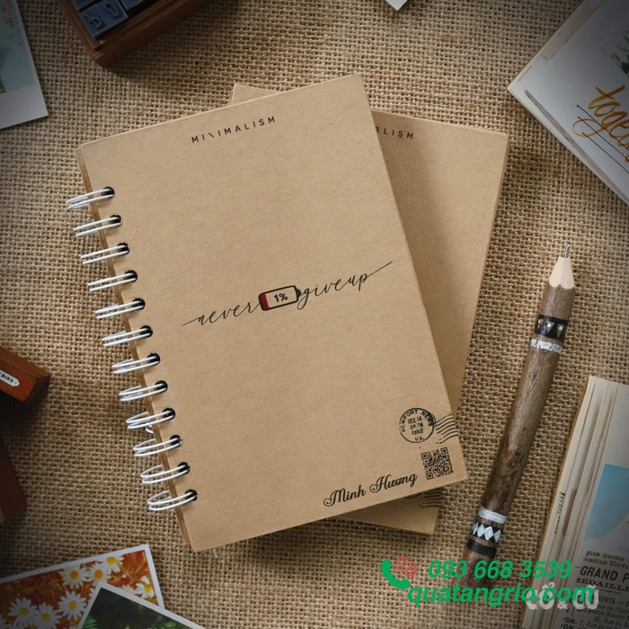 Sổ bìa gỗ khắc logo và nội dung