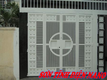 Sơn cửa cổng