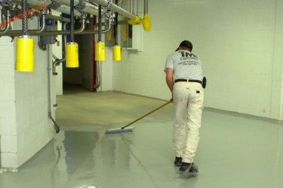 Thi công sơn sàn epoxy