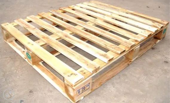 Pallet gỗ