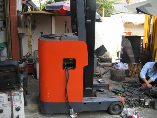 Sửa chữa xe nâng