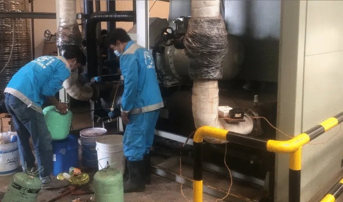 Sửa máy chiller trục vít Hanbell