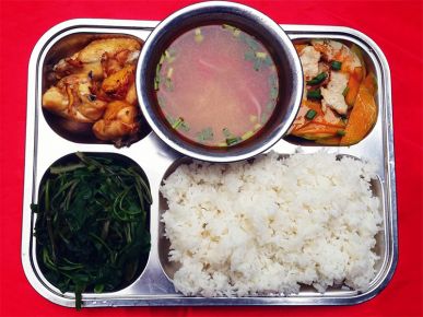 Suất ăn công nghiệp
