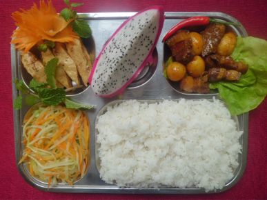 Suất ăn công nghiệp