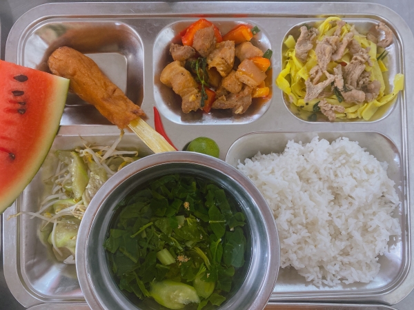 Suất ăn công nghiệp