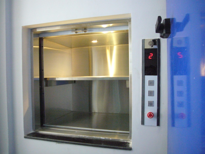 Thang máy tảI thực phẩm