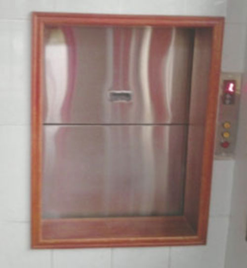 Thang máy tải thực phẩm