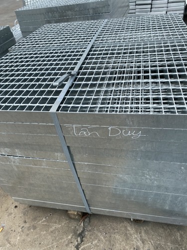 Tấm sàn grating