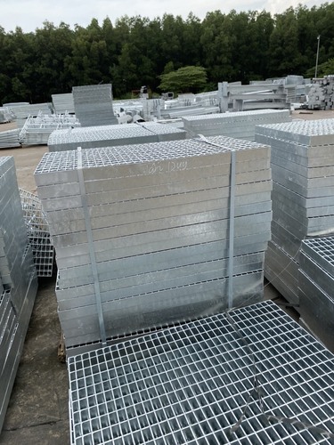 Tấm sàn grating