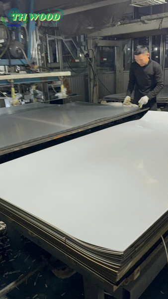 Tấm laminate
