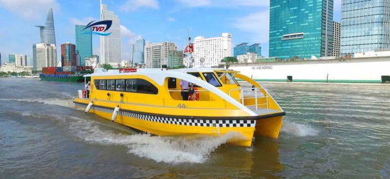 Tàu bus 2 thân TVD-CATA1812