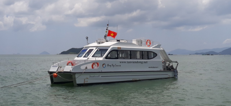 Tàu du lịch 2 thân TVD-CATA1306