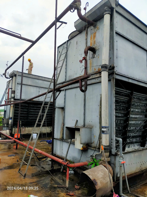 Tẩy cáu cặn giàn ngưng tụ NH3