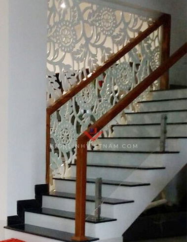 Tay vịn cầu thang gỗ đỏ