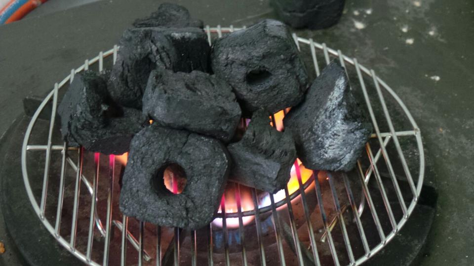 Than nướng BBQ