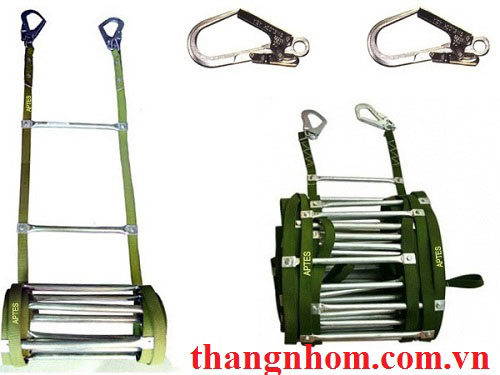 Thang dây thoát hiểm