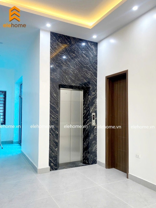 Thang máy gia đình mẫu inox tiêu chuẩn