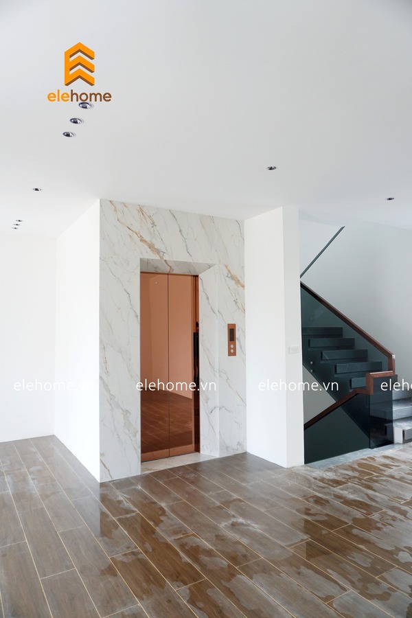 Thang máy gia đình mẫu inox vàng hồng